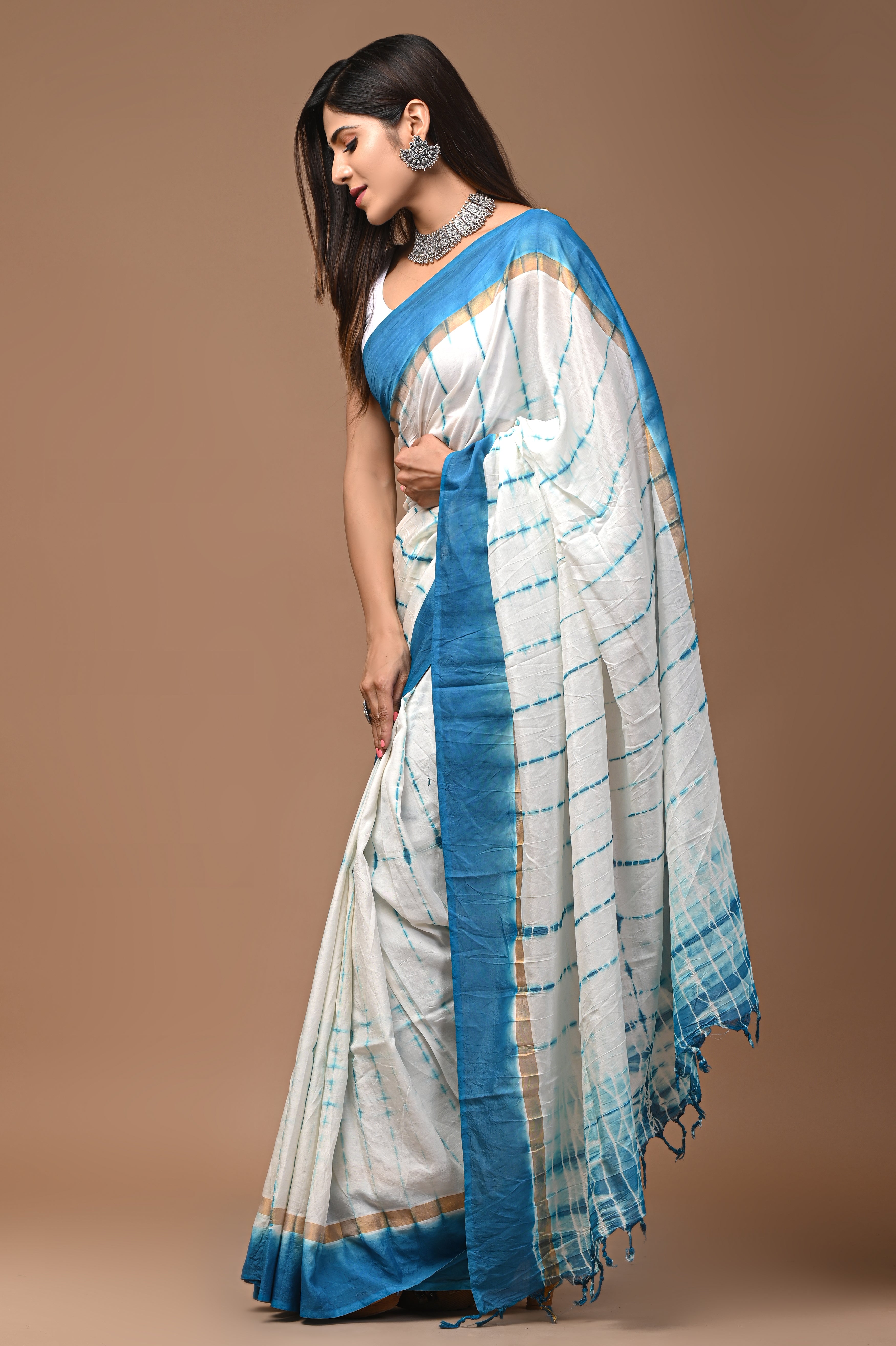 Buy Aksha Clothing Embroidered Assam Silk Pure Silk Pink Sarees Online @  Best Price In India | Flipkart.com