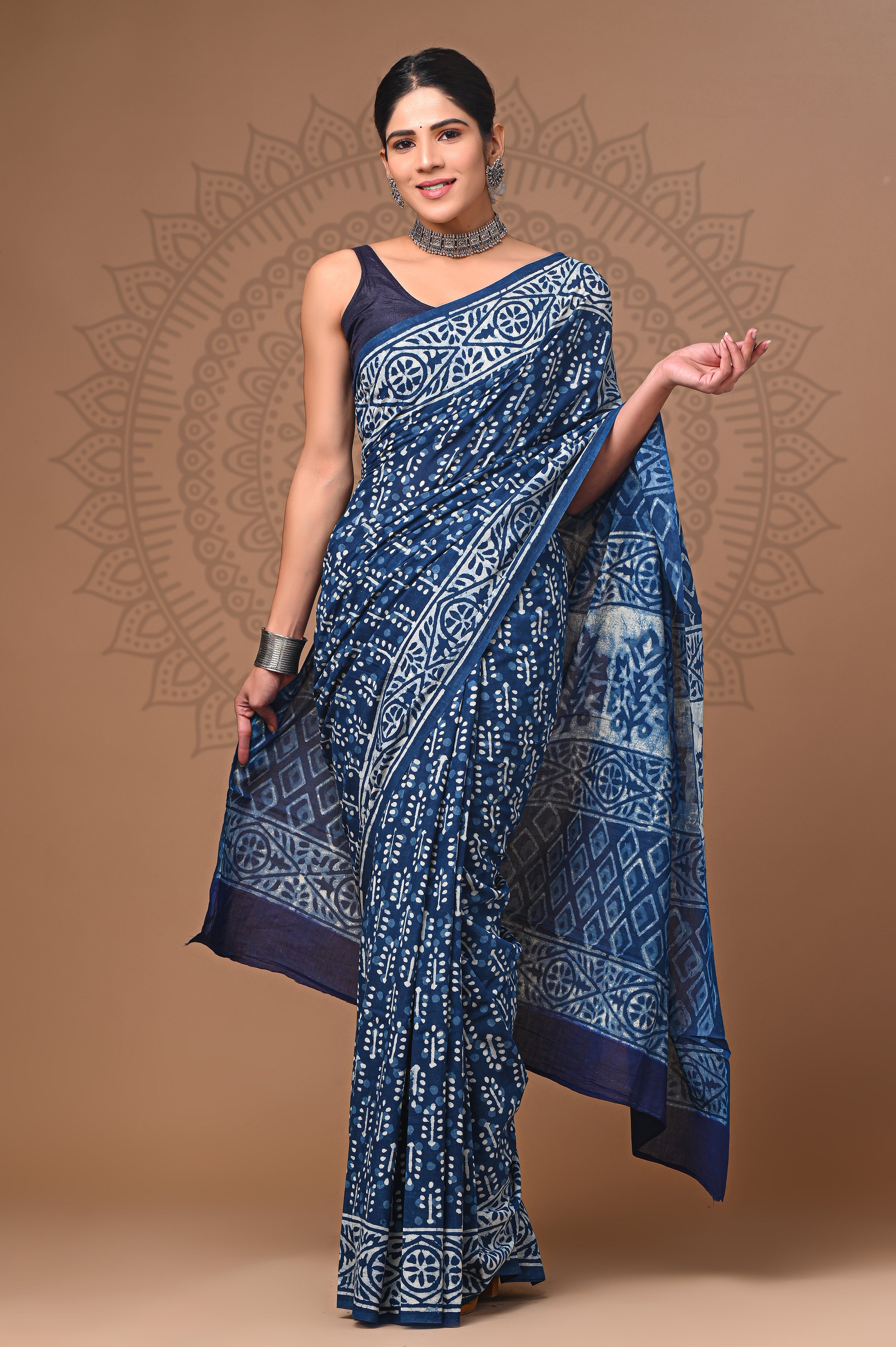 Buy Indigo & White Sarees for Women by JALTHER Online | Ajio.com